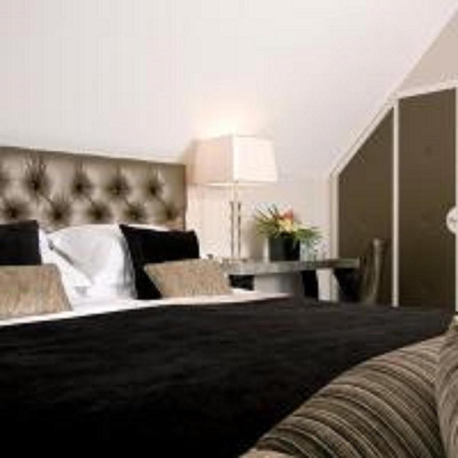 The Inn On The Green Cookham Dean Экстерьер фото