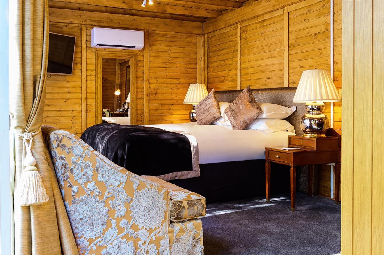 The Inn On The Green Cookham Dean Экстерьер фото