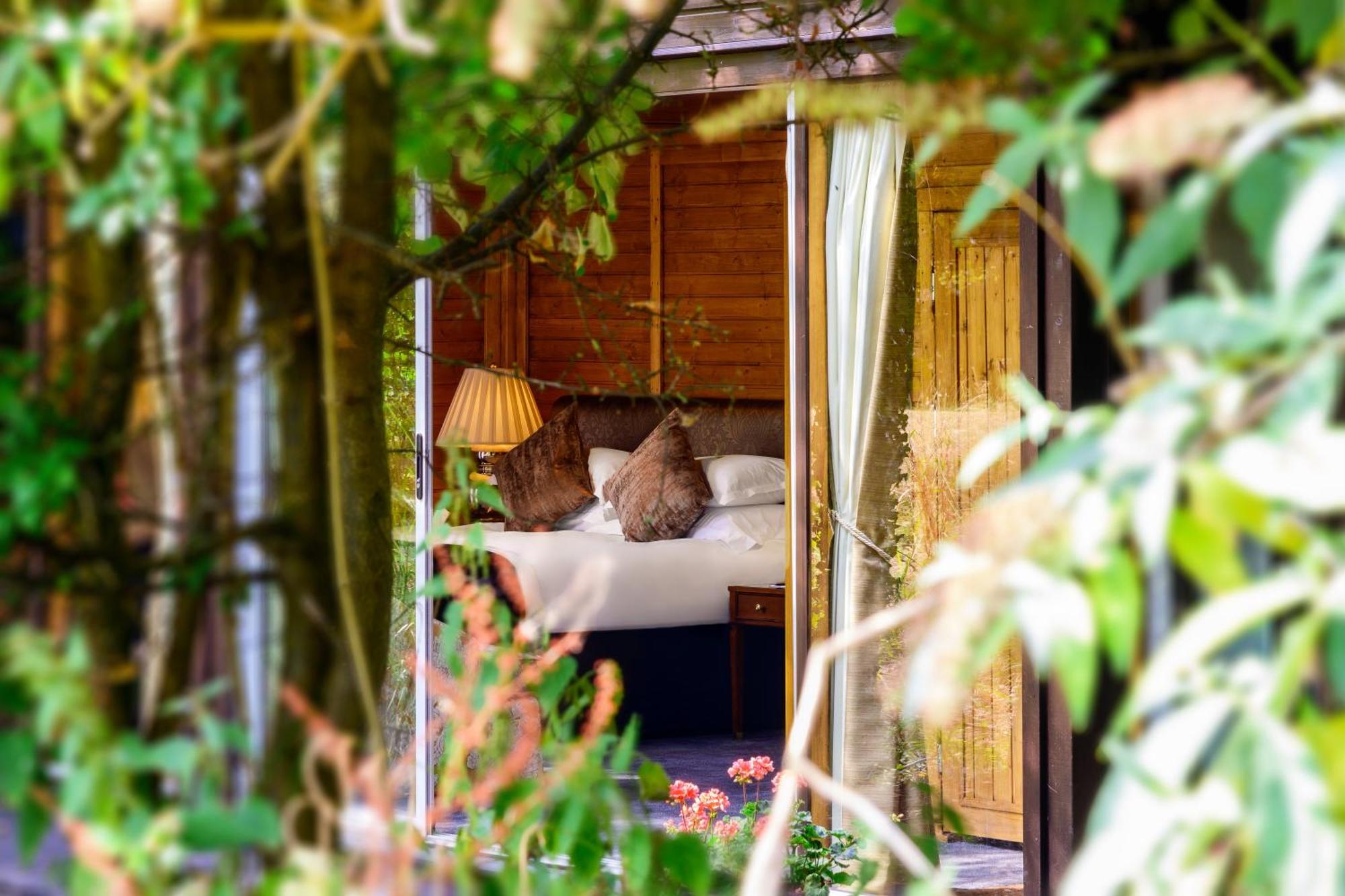 The Inn On The Green Cookham Dean Экстерьер фото